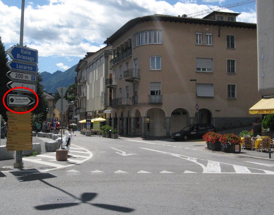 Entrance to Ascona - turn right here